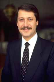 Ahmet Özhan