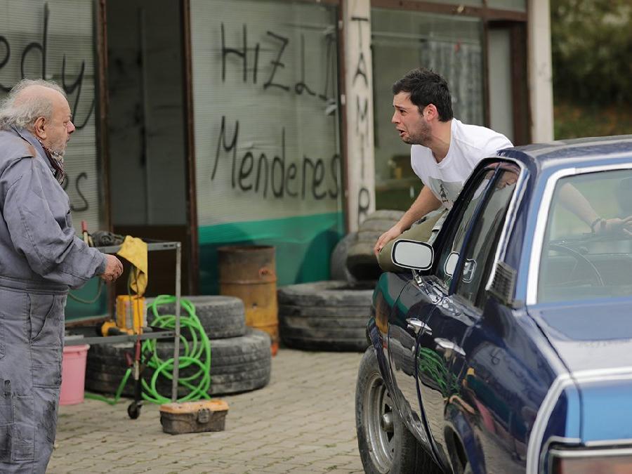 Başımız Belada