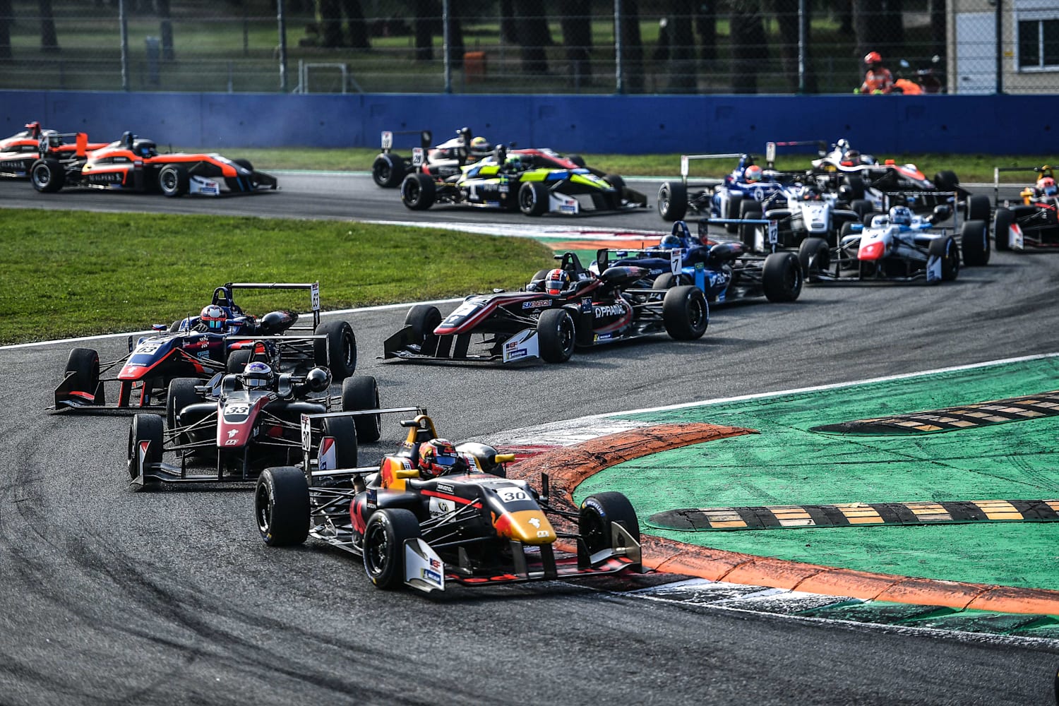 EUROFORMULA MONZA 1.YARIŞ