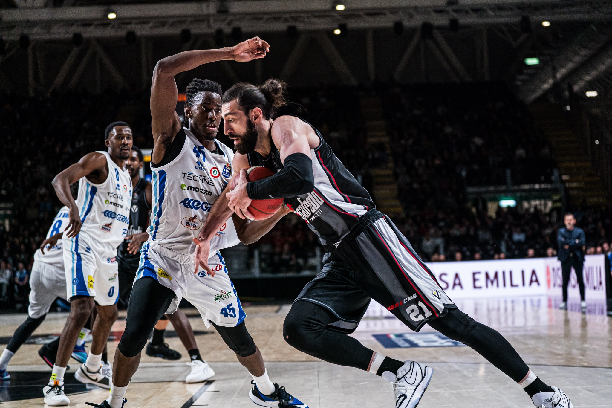 İTALYA ERKEKLER BASKETBOL LİGİ BOLOGNA - BRESCIA