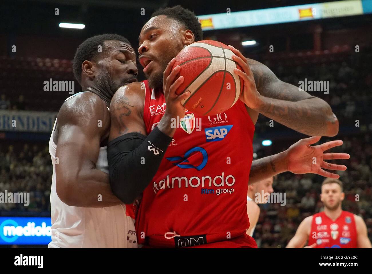 İTALYA ERKEKLER BASKETBOL LİGİ EA7 ARMANI MILANO HAPPY CASA 