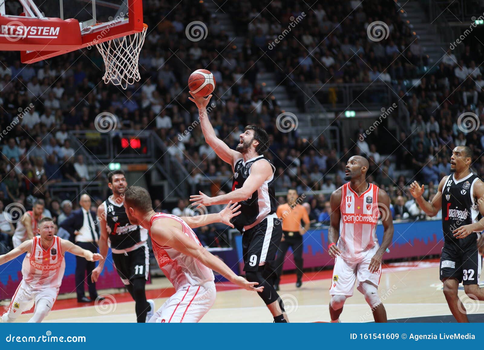 İTALYA ERKEKLER BASKETBOL LİGİ OPENJOBMETIS VARESE VIRTUS BO