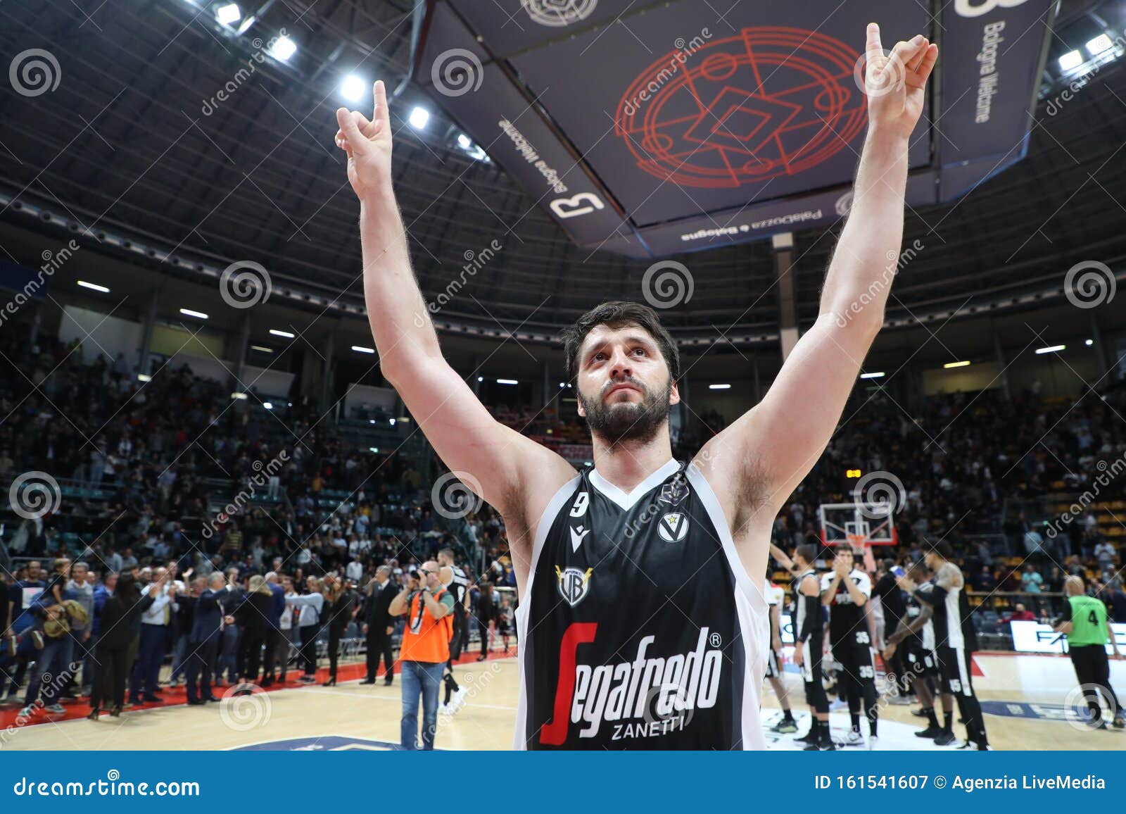 İTALYA ERKEKLER BASKETBOL LİGİ OPENJOBSMETIS VARESE VIRTUS B