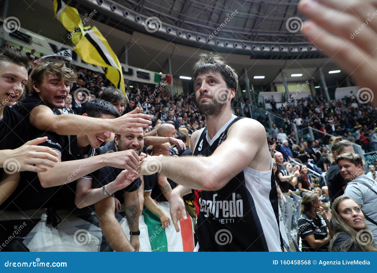 İTALYA ERKEKLER BASKETBOL LİGİ SEGAFREDO BOLOGNA-ESTRA PİSTO