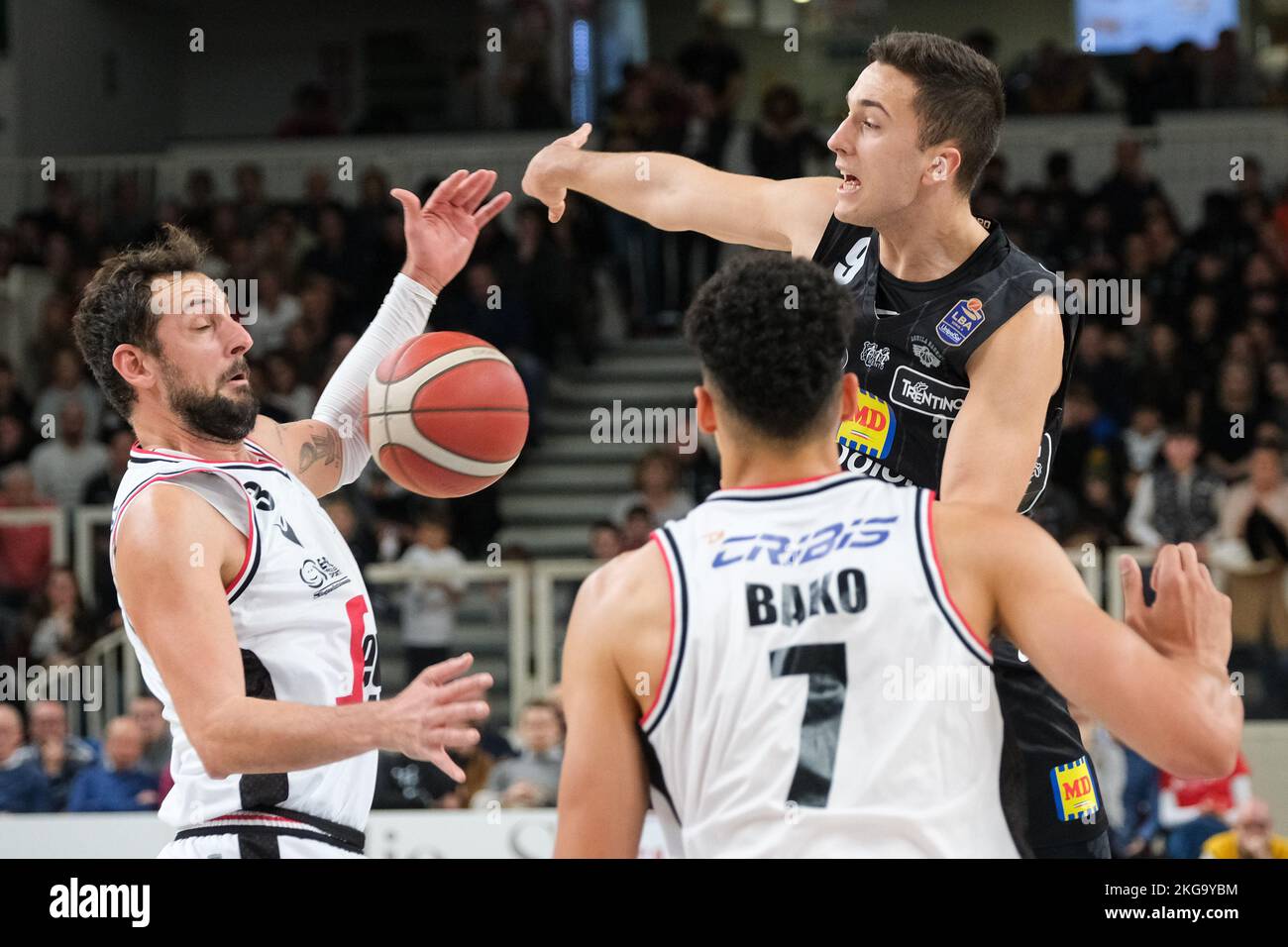 İTALYA ERKEKLER BASKETBOL LİGİ TRENTO-SASSARİ