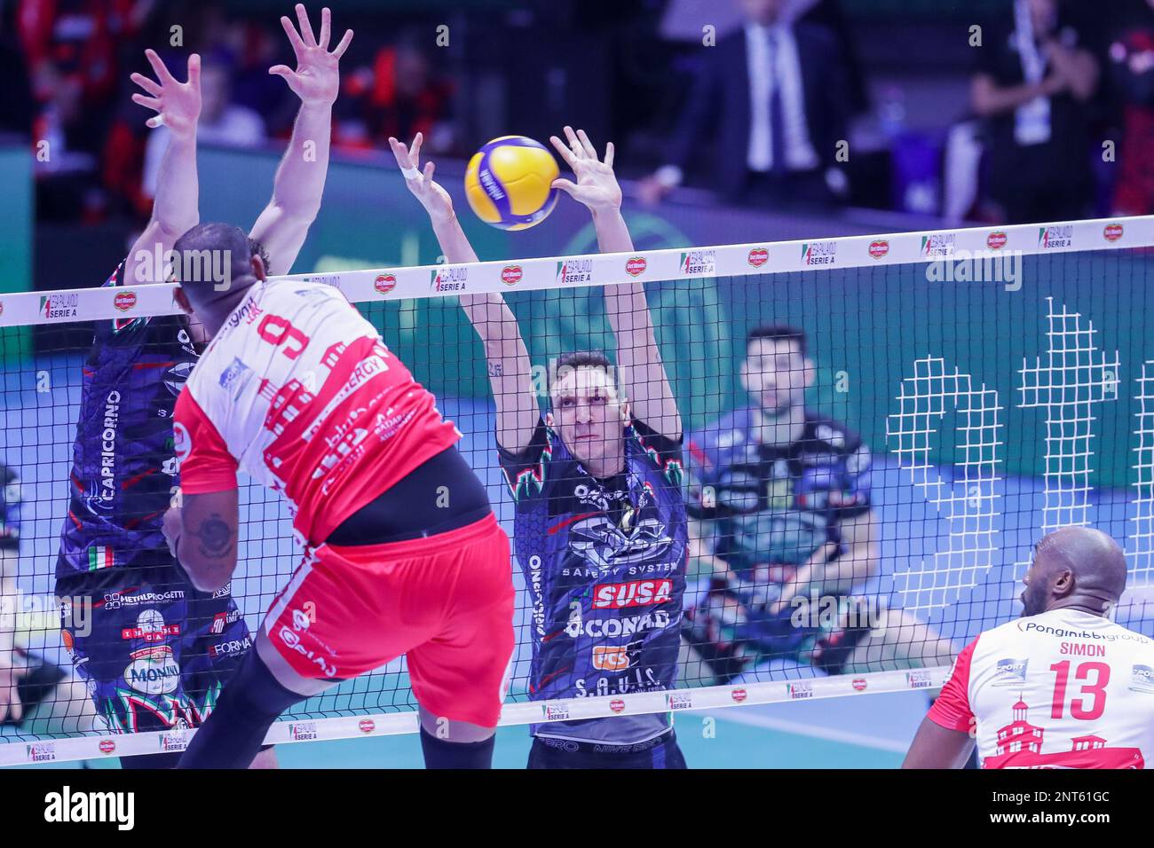 İTALYA ERKEKLER VOELYBOL LİGİ SİR SUSA VİM PERUGIA GAS SALES