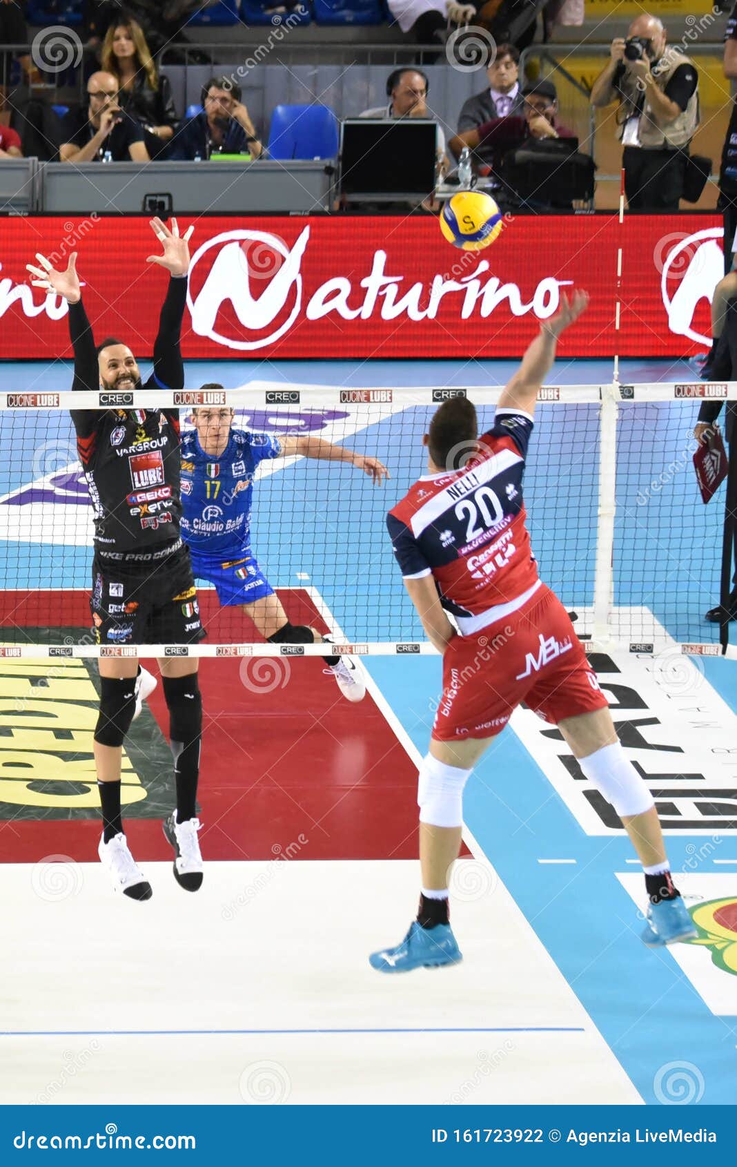 İTALYA ERKEKLER VOLEYBOL LİGİ LUBE-PIACENZA