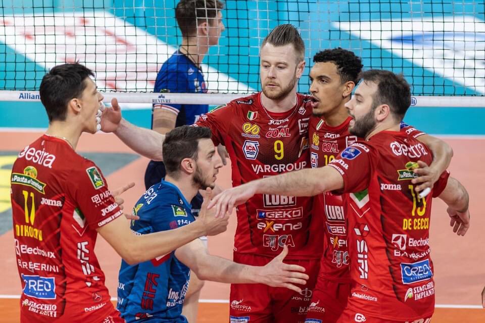 İTALYA ERKEKLER VOLEYBOL LİGİ TRENTINO - LUBE