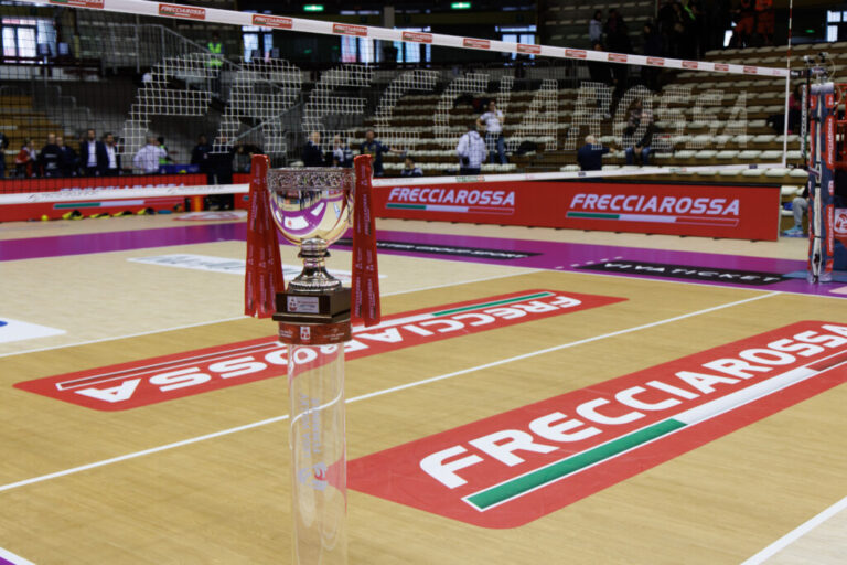 İTALYA KADINLAR VOLEYBOL KUPASI CONEGLİANO - MİLANO