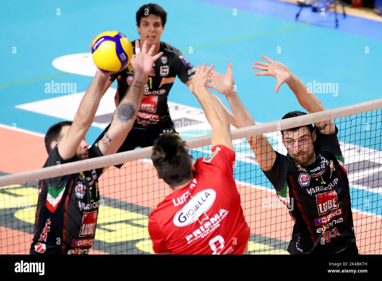 İTALYA KADINLAR VOLEYBOL LİGİ LUBE - TARANTO