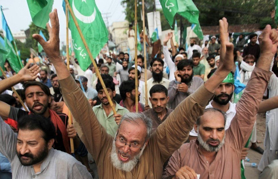 Life at 50 Degrees: India and Pakistan