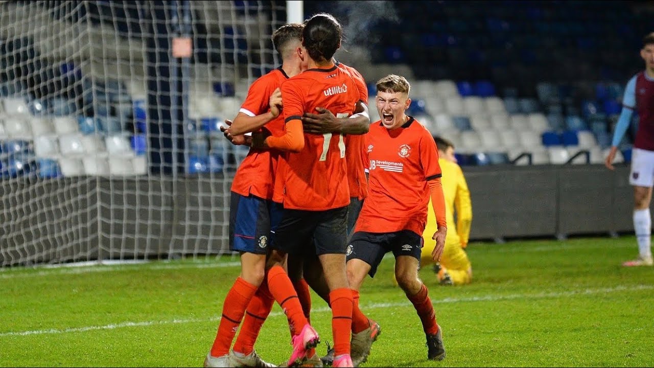 Luton Town - West Ham United