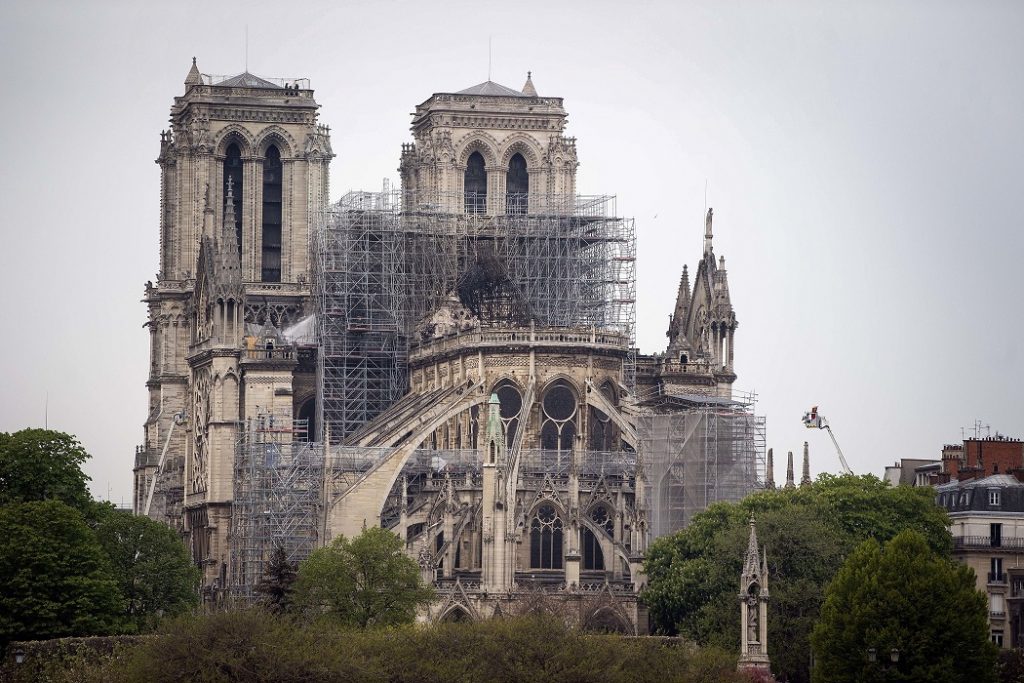 Notre Dame: Küllerinden Doğan Tarih