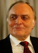 İstemi Betil