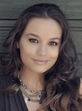Özge Sezince